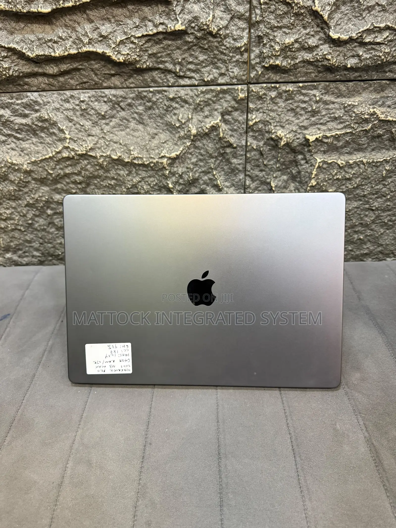 Laptop Apple MacBook Pro 2024 M3 Max 64GB Apple M3 Pro SSD 2T