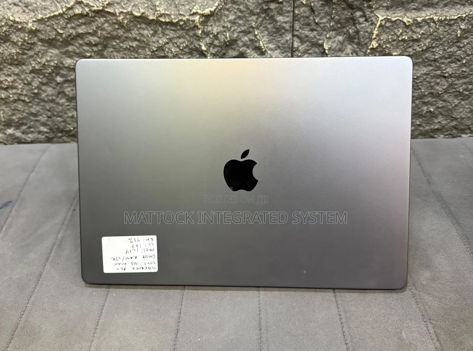 Laptop Apple MacBook Pro 2024 M3 Max 64GB Apple M3 Pro SSD 2T