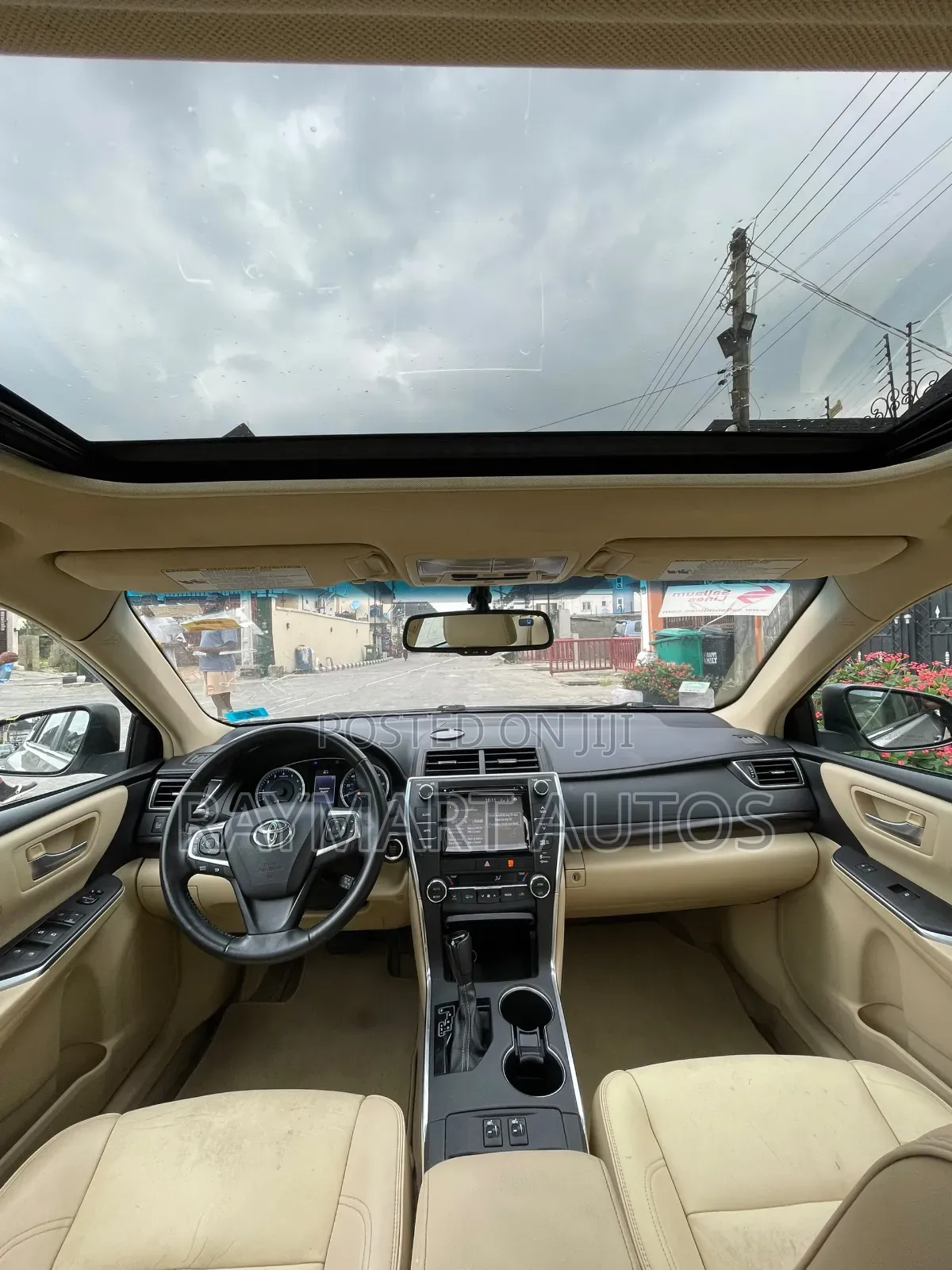 Toyota Camry 2016 Gold