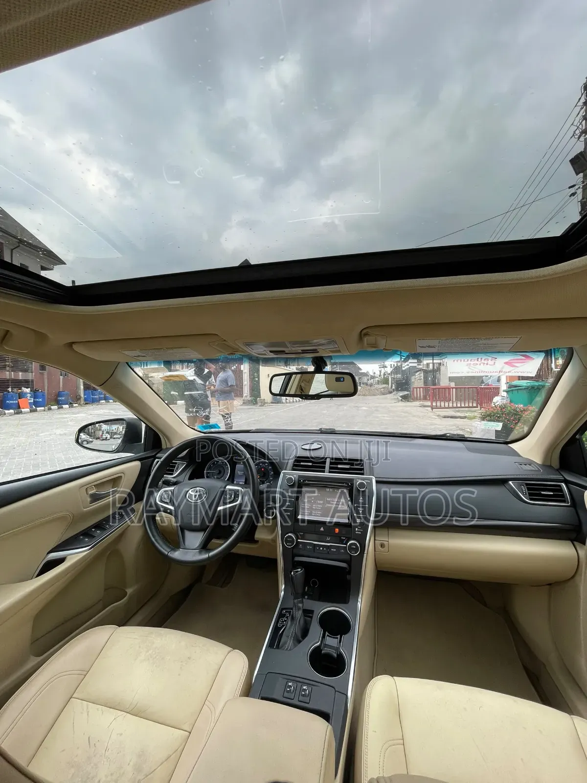 Toyota Camry 2016 Gold