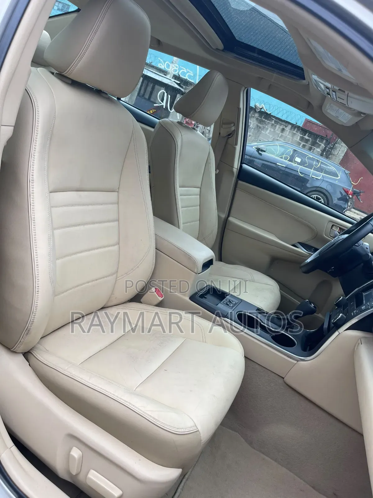 Toyota Camry 2016 Gold