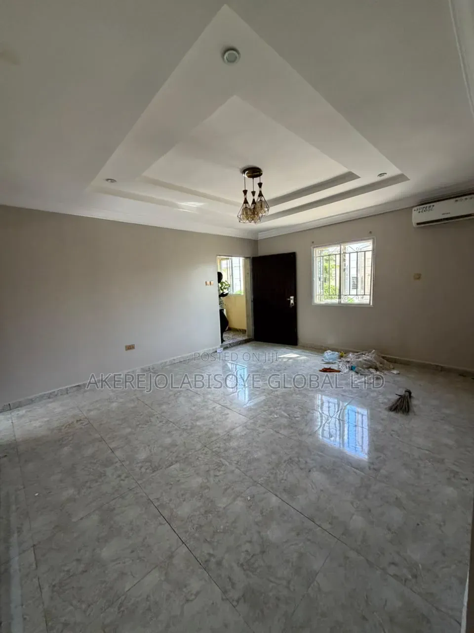3bdrm Apartment in Lifecamp Abuja for sale