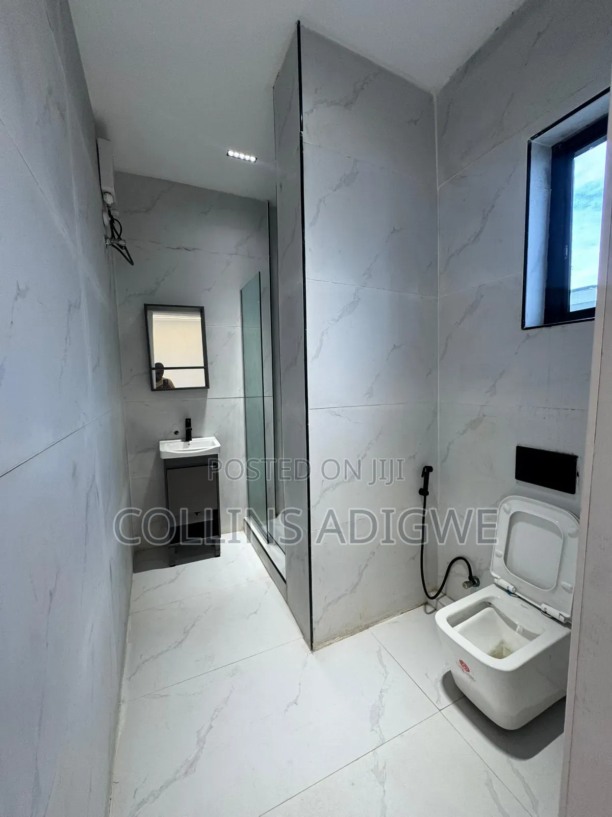 5bdrm Duplex in Osapa London for sale