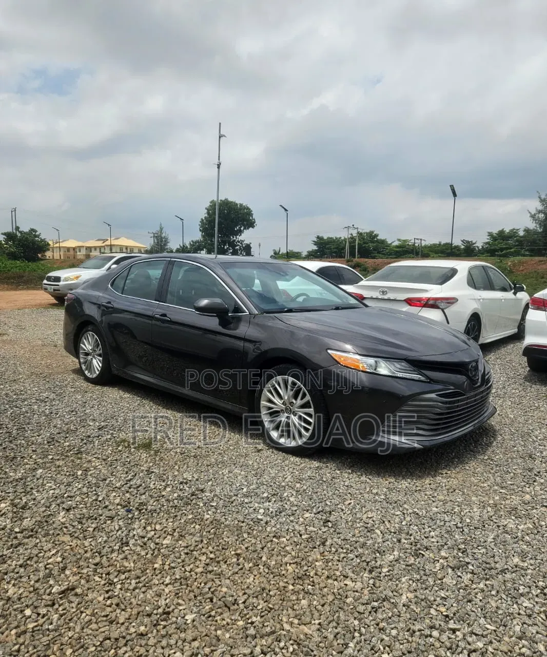 Toyota Camry XLE FWD (2.5L 4cyl 8AM) 2018 Gray