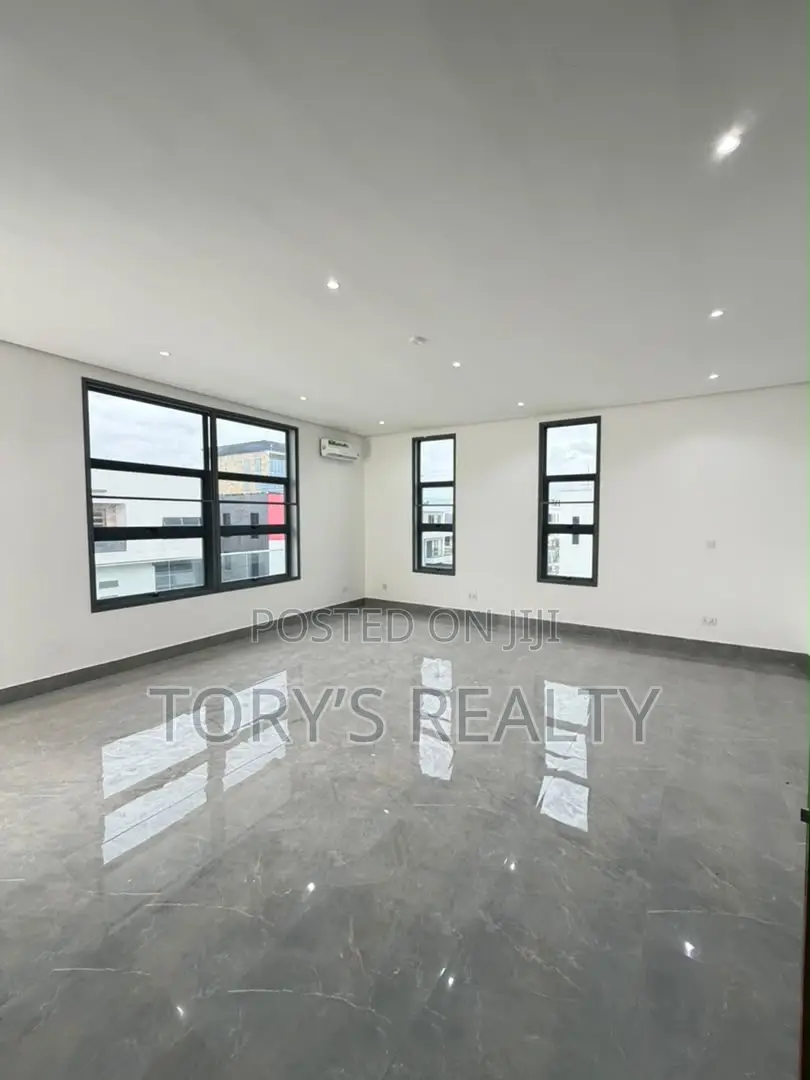 5bdrm Duplex in Ikoyi S.W for sale