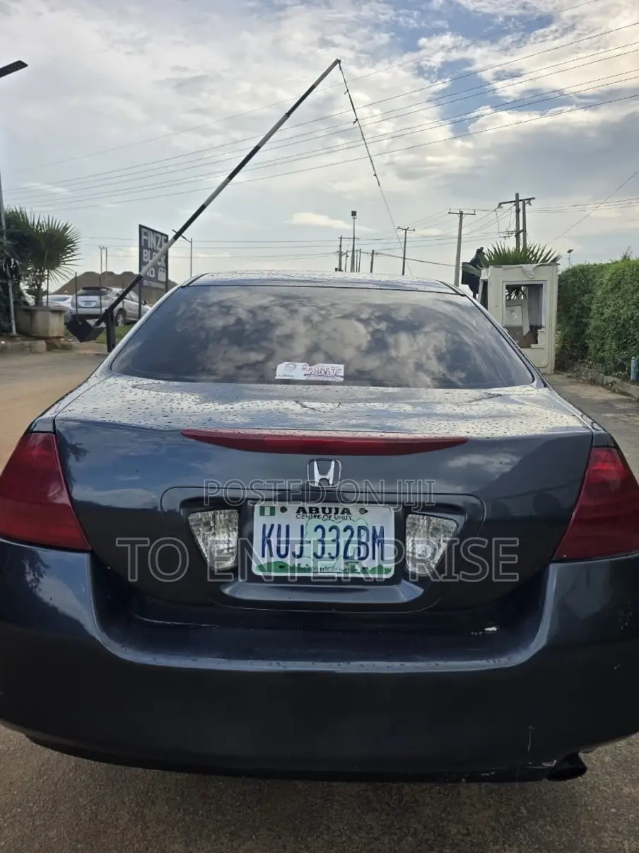 Honda Accord 2006 Gray