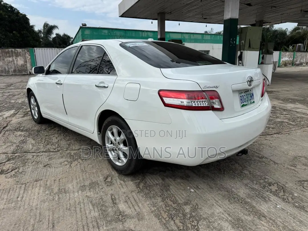 Toyota Camry 2011 White