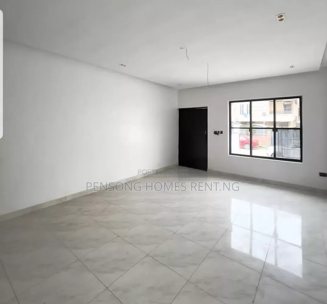 4bdrm Duplex in Chevron Tall Gate for rent