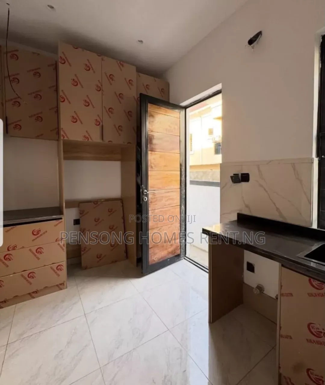 4bdrm Duplex in Chevron Tall Gate for rent