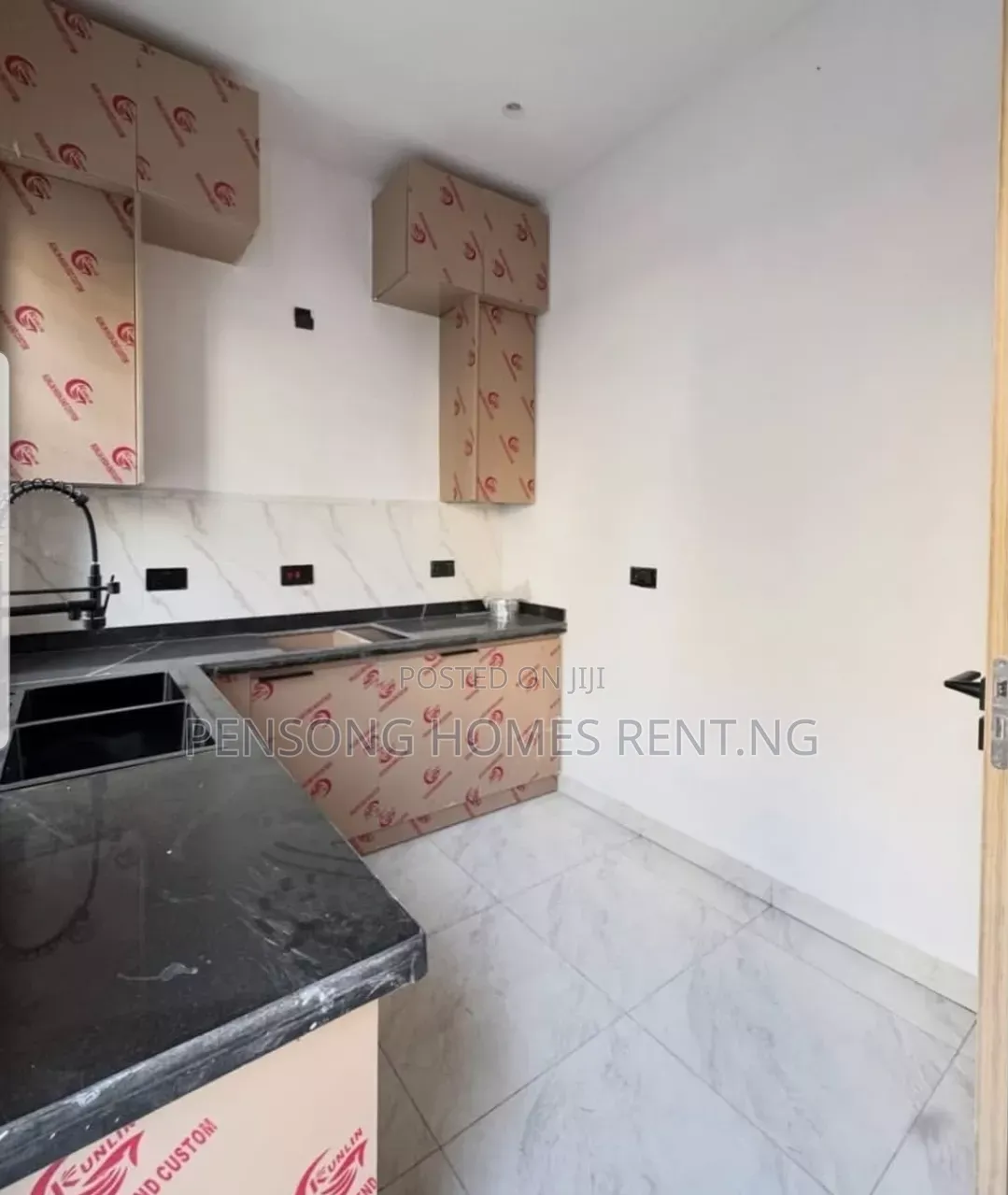 4bdrm Duplex in Chevron Tall Gate for rent