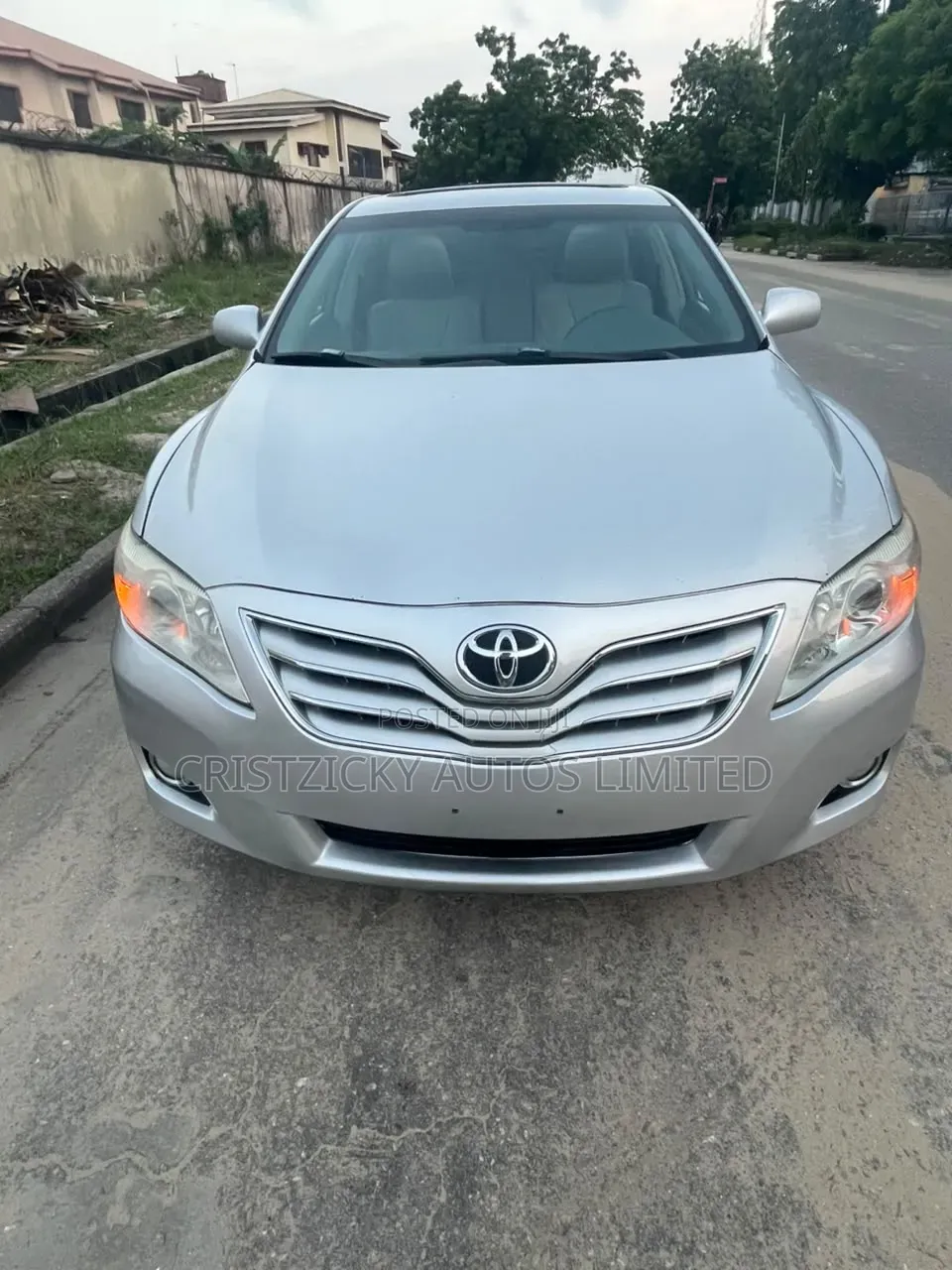Toyota Camry 2010 Silver