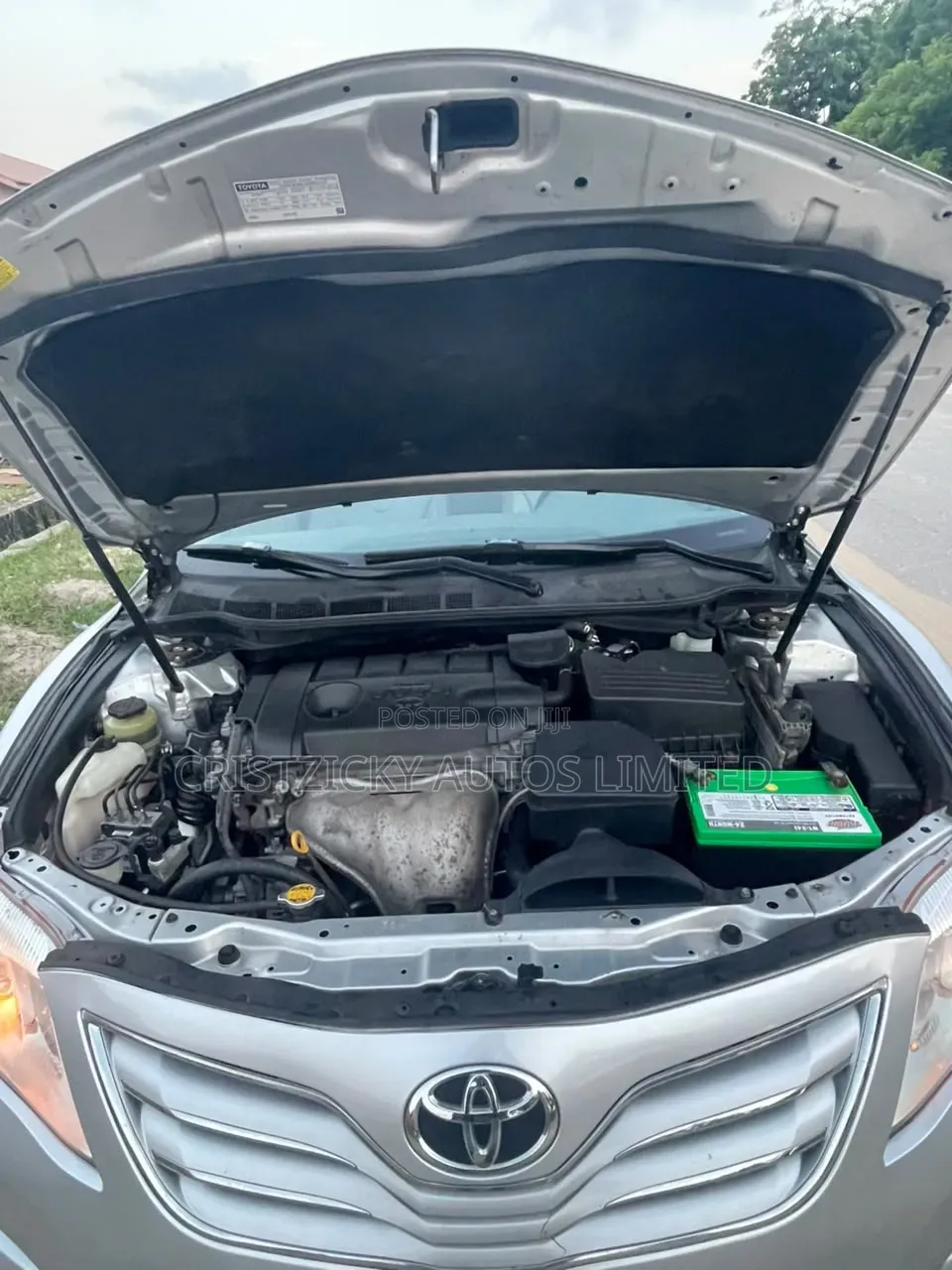 Toyota Camry 2010 Silver