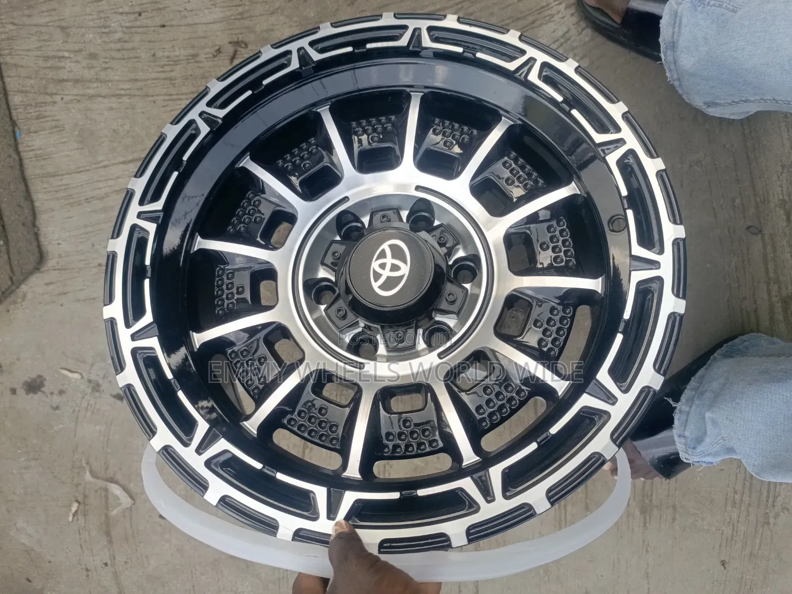 17iiches Offroad for Toypta Hilux ,Tacoma Available