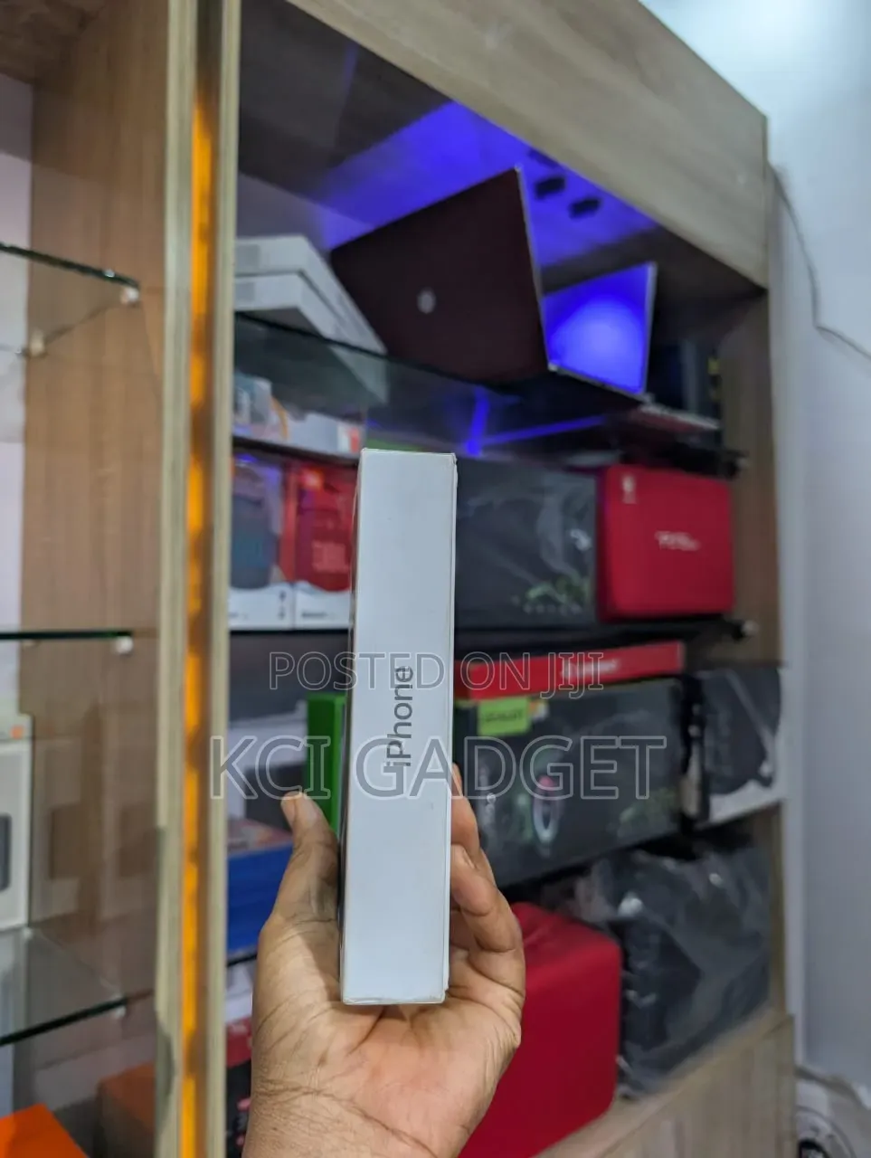 New Apple iPhone 15 Pro 256 GB Gold