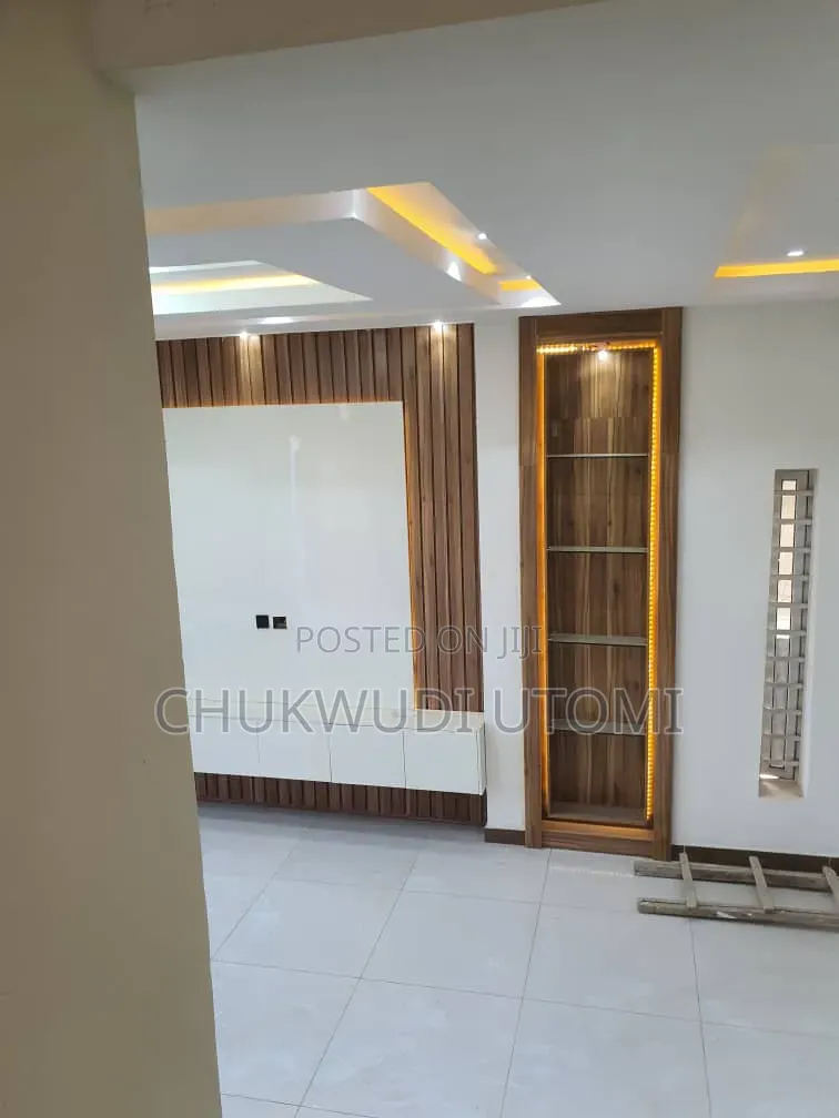 4bdrm Duplex in Silverpoint Estate, Ado / Ajah for sale