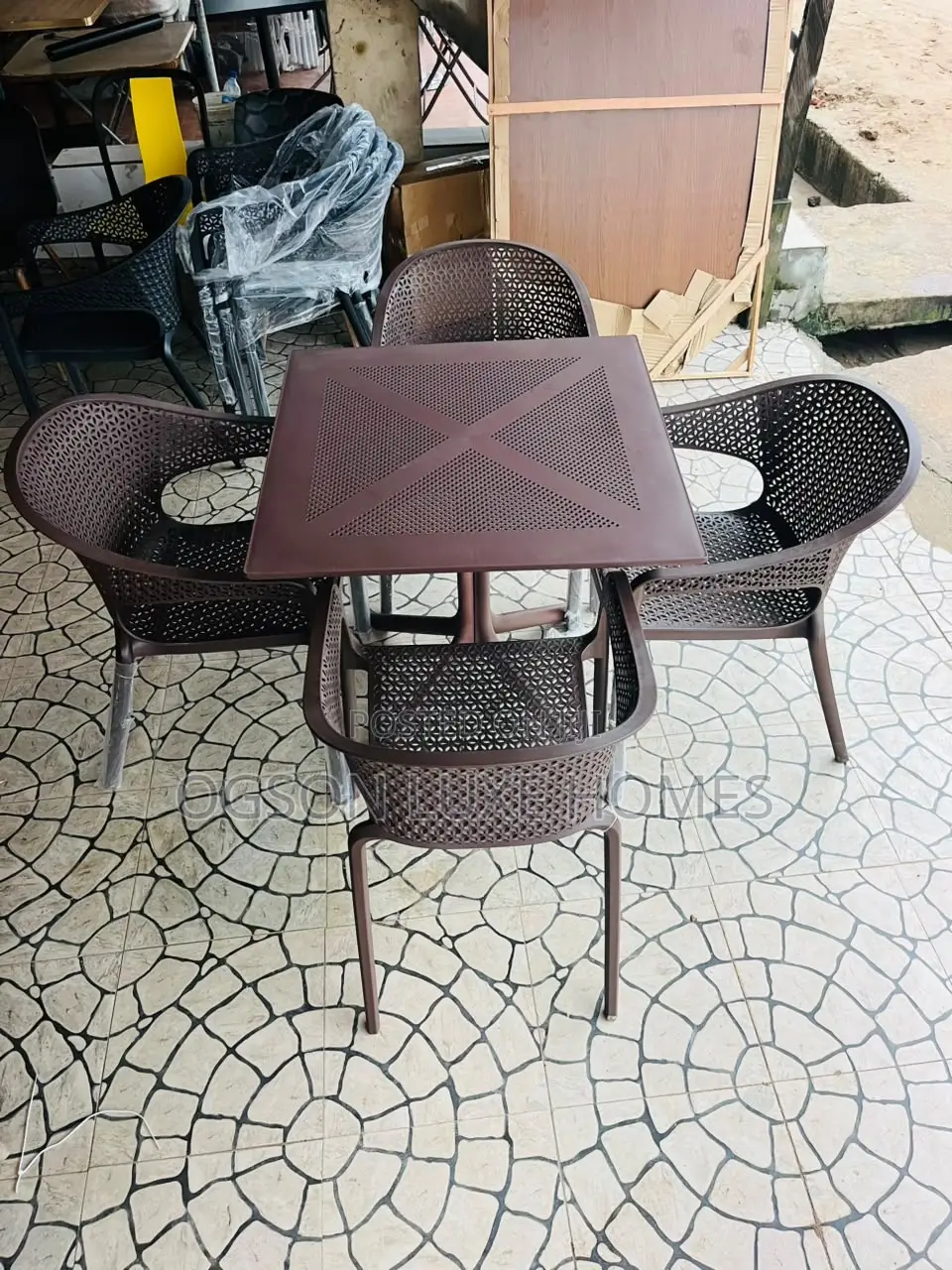 Weather Resistant Outdoor Table With Four Seaters