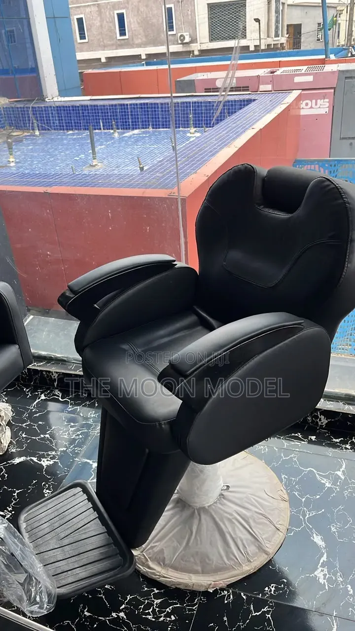 Quality Salon Chair With Headrest and Footrest