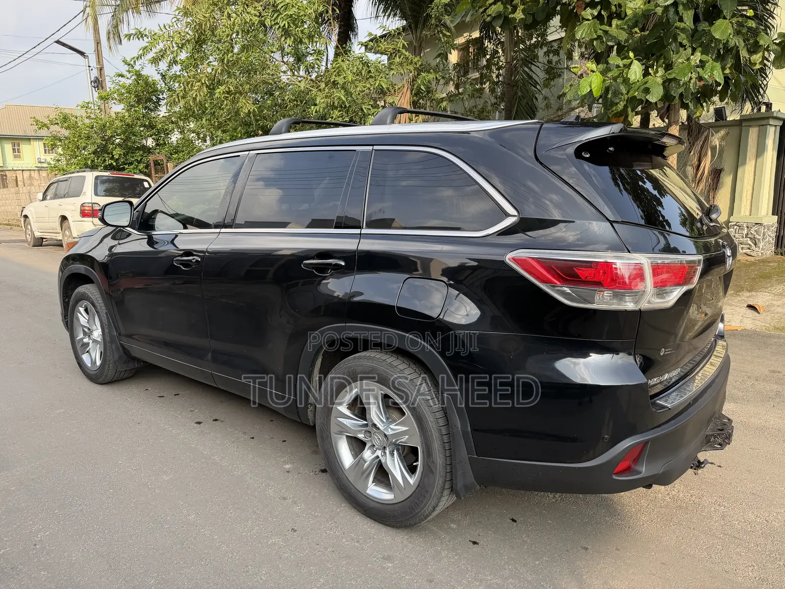Toyota Highlander Limited Platinum 4dr SUV AWD (3.5L 6cyl 6A) 2015