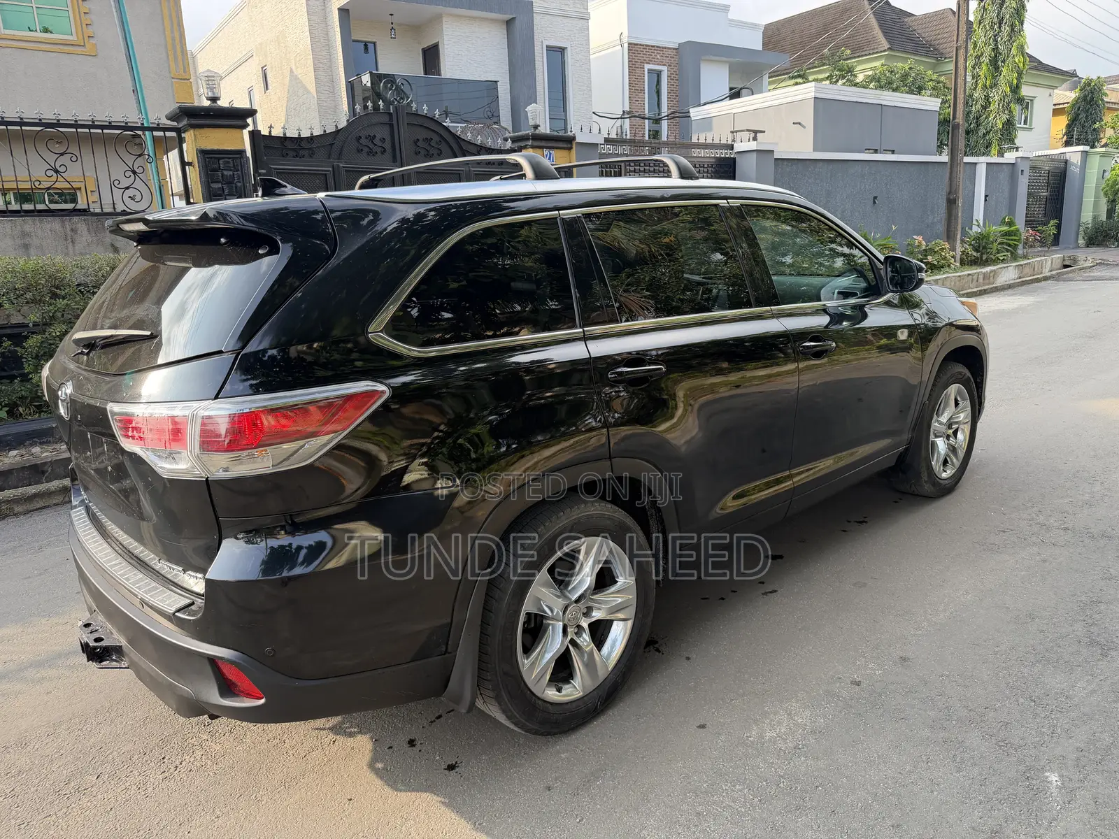 Toyota Highlander Limited Platinum 4dr SUV AWD (3.5L 6cyl 6A) 2015