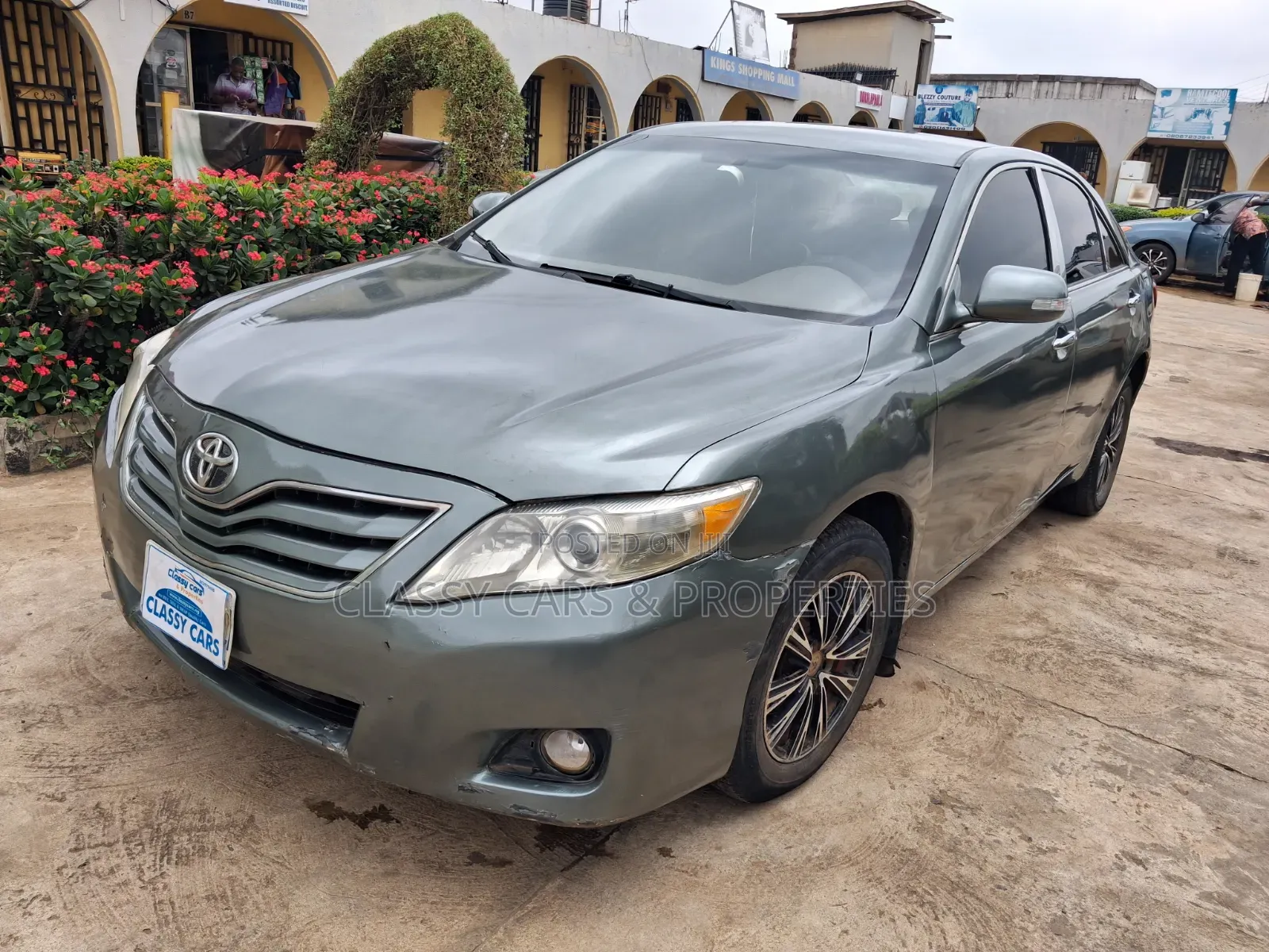 Toyota Camry LE 4dr Sedan (2.5L 4cyl 6A) 2011 Green