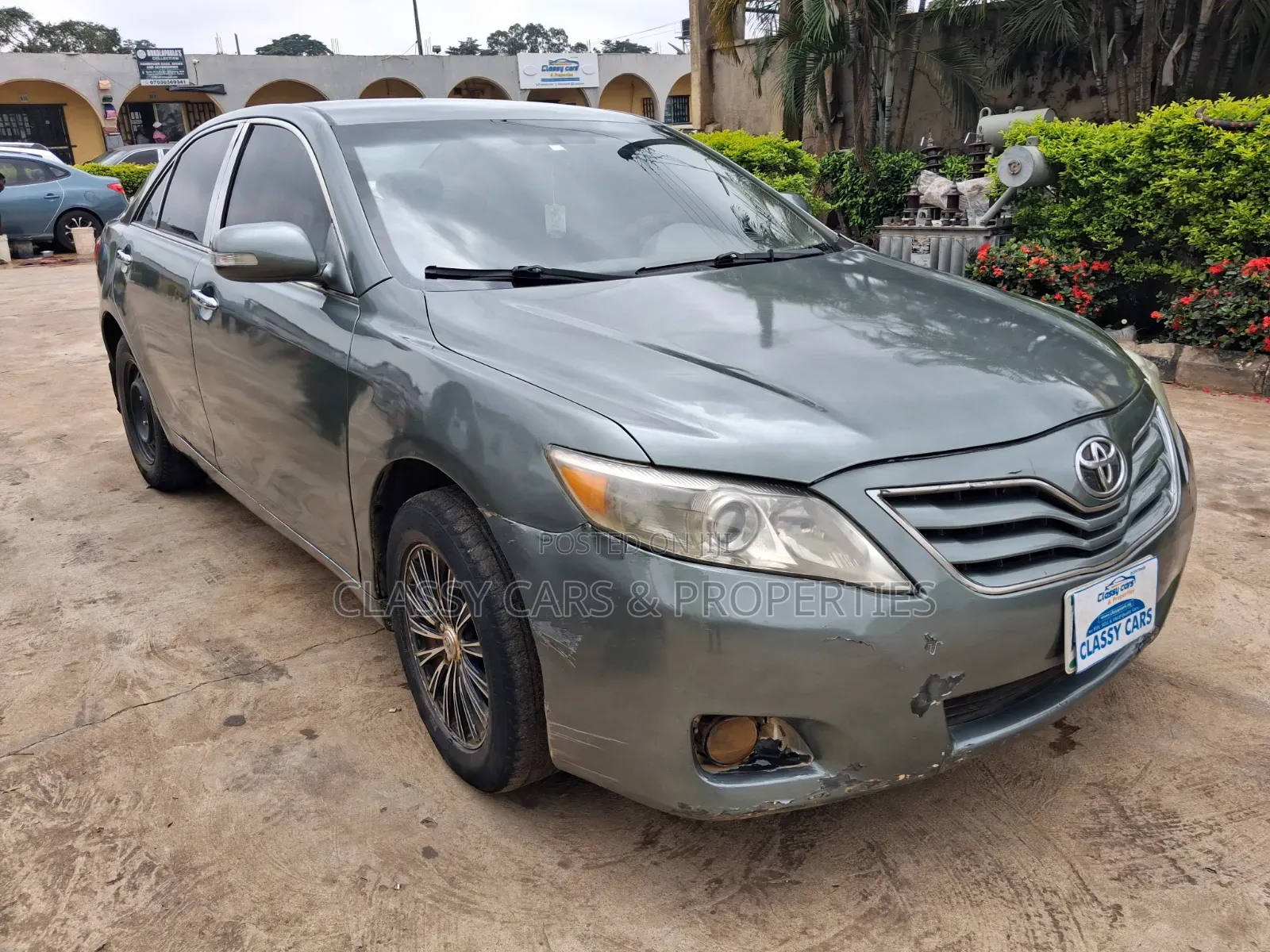 Toyota Camry LE 4dr Sedan (2.5L 4cyl 6A) 2011 Green