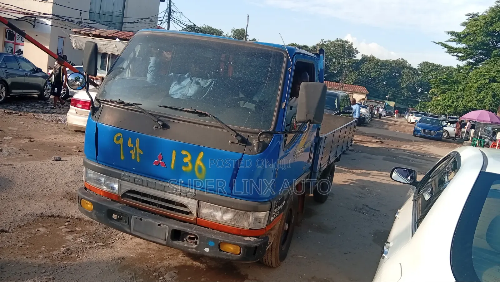 Mitsubishi Canter 2004 Blue