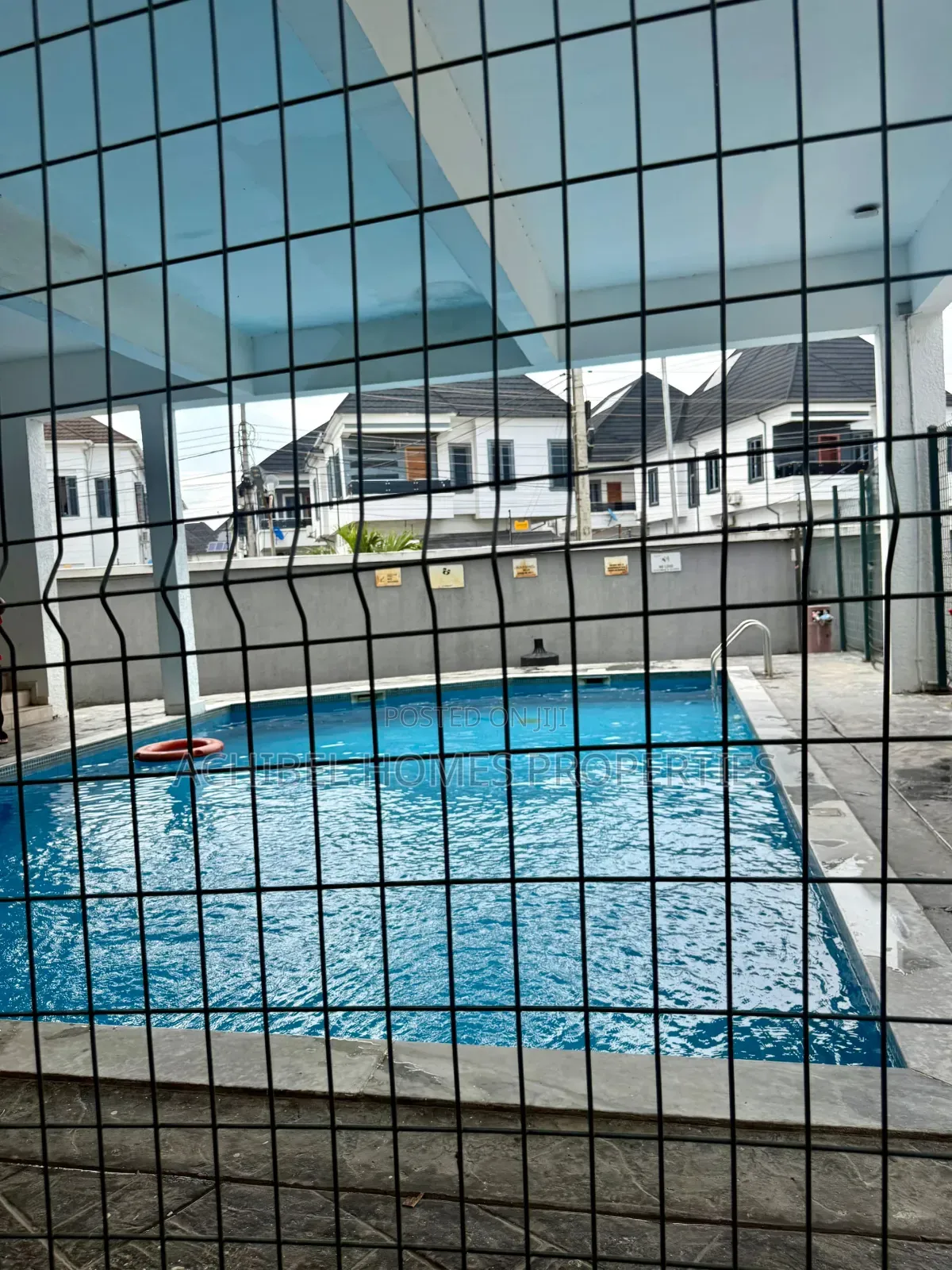 1bdrm Shared Apartment in Victoria Bay, Lekki Phase 2 for rent