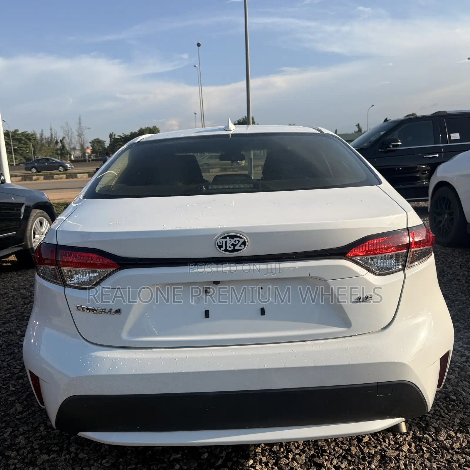 Toyota Corolla LE 2020 White