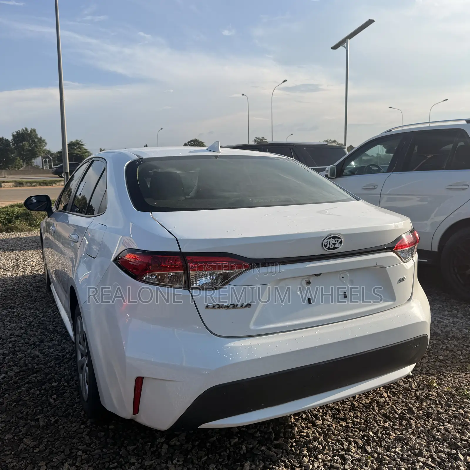 Toyota Corolla LE 2020 White