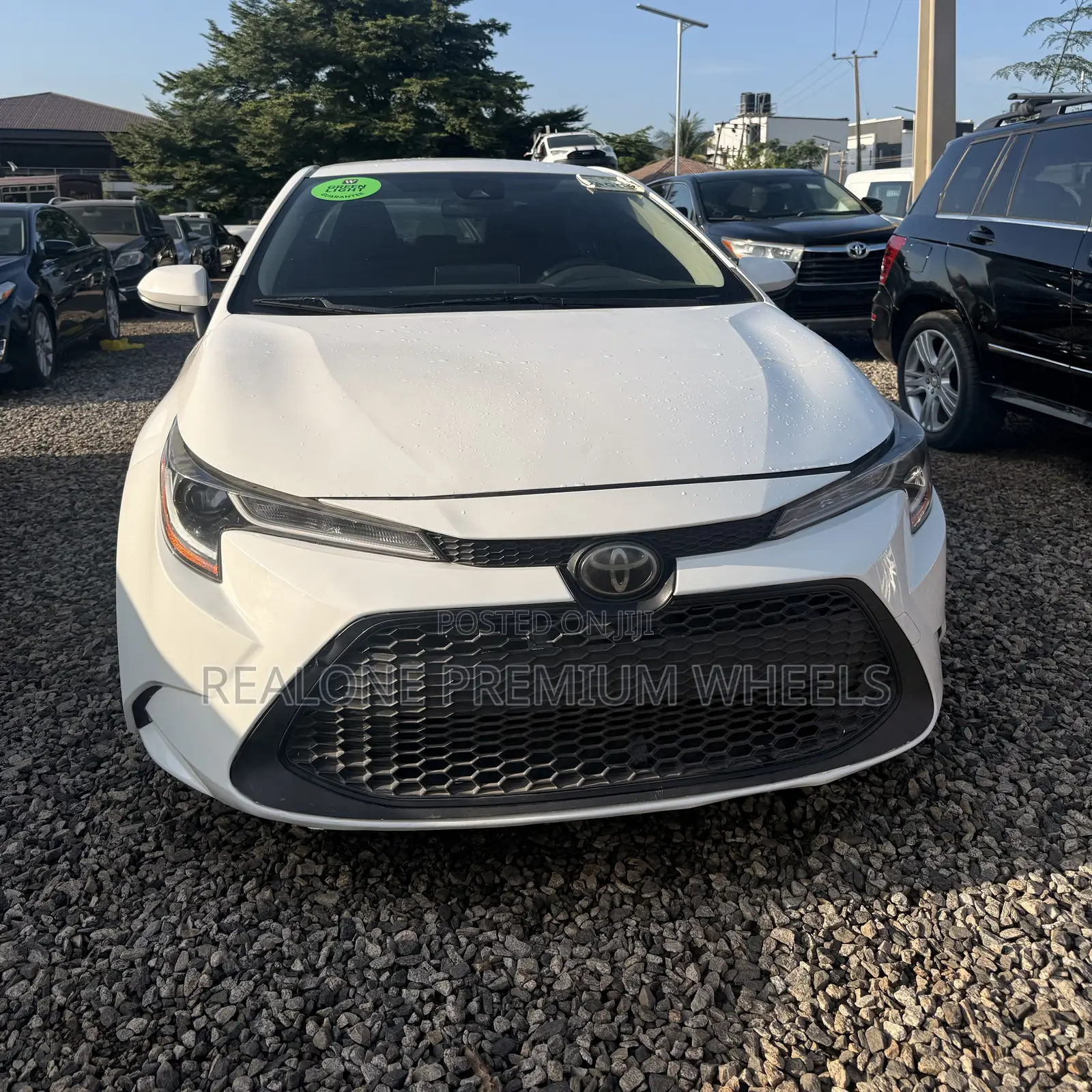 Toyota Corolla LE 2020 White