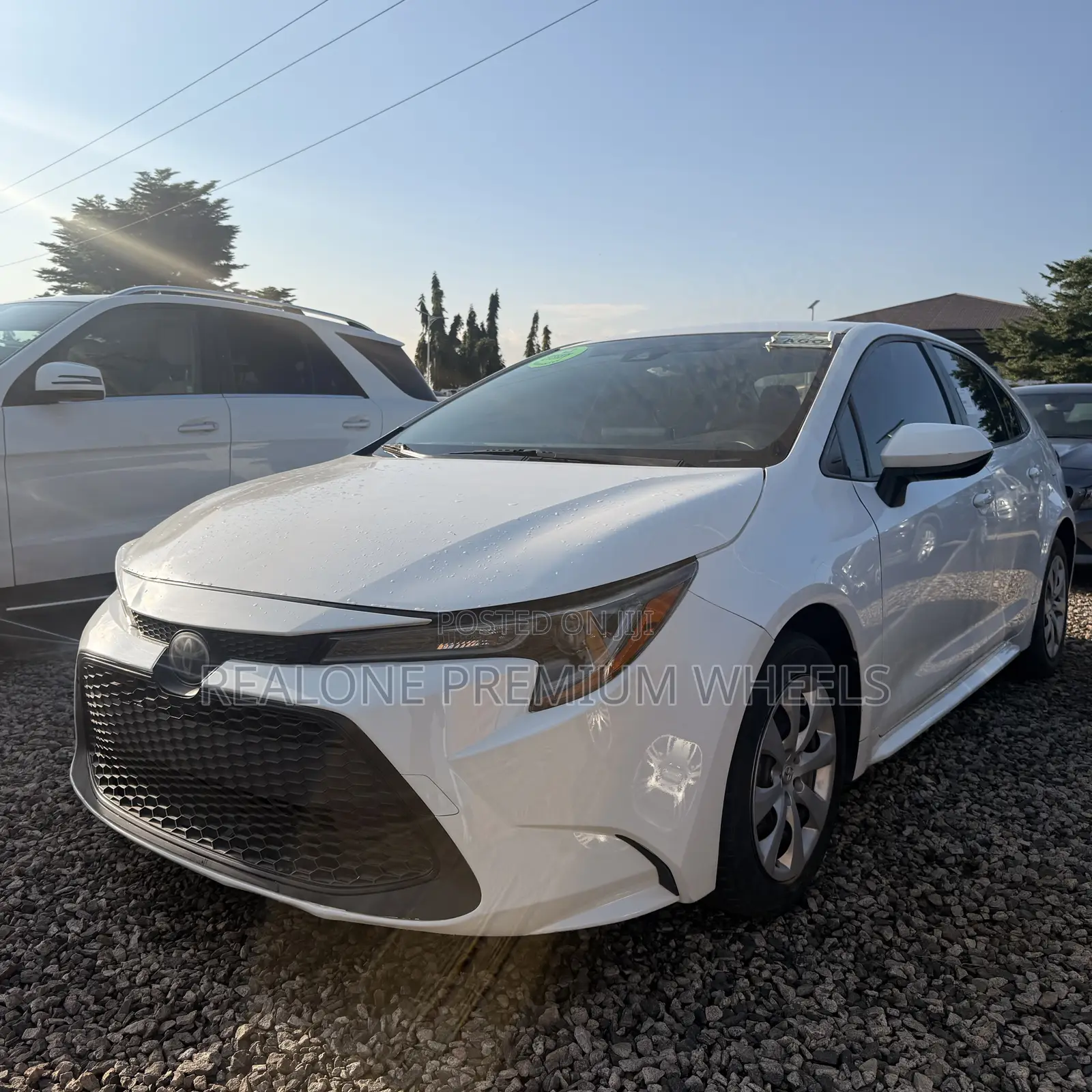 Toyota Corolla LE 2020 White