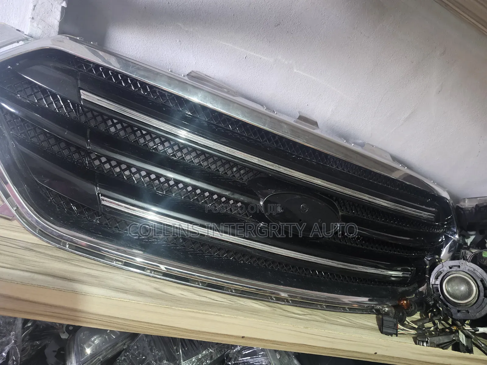 Front Grill Ford Taurus 2013 to 2016