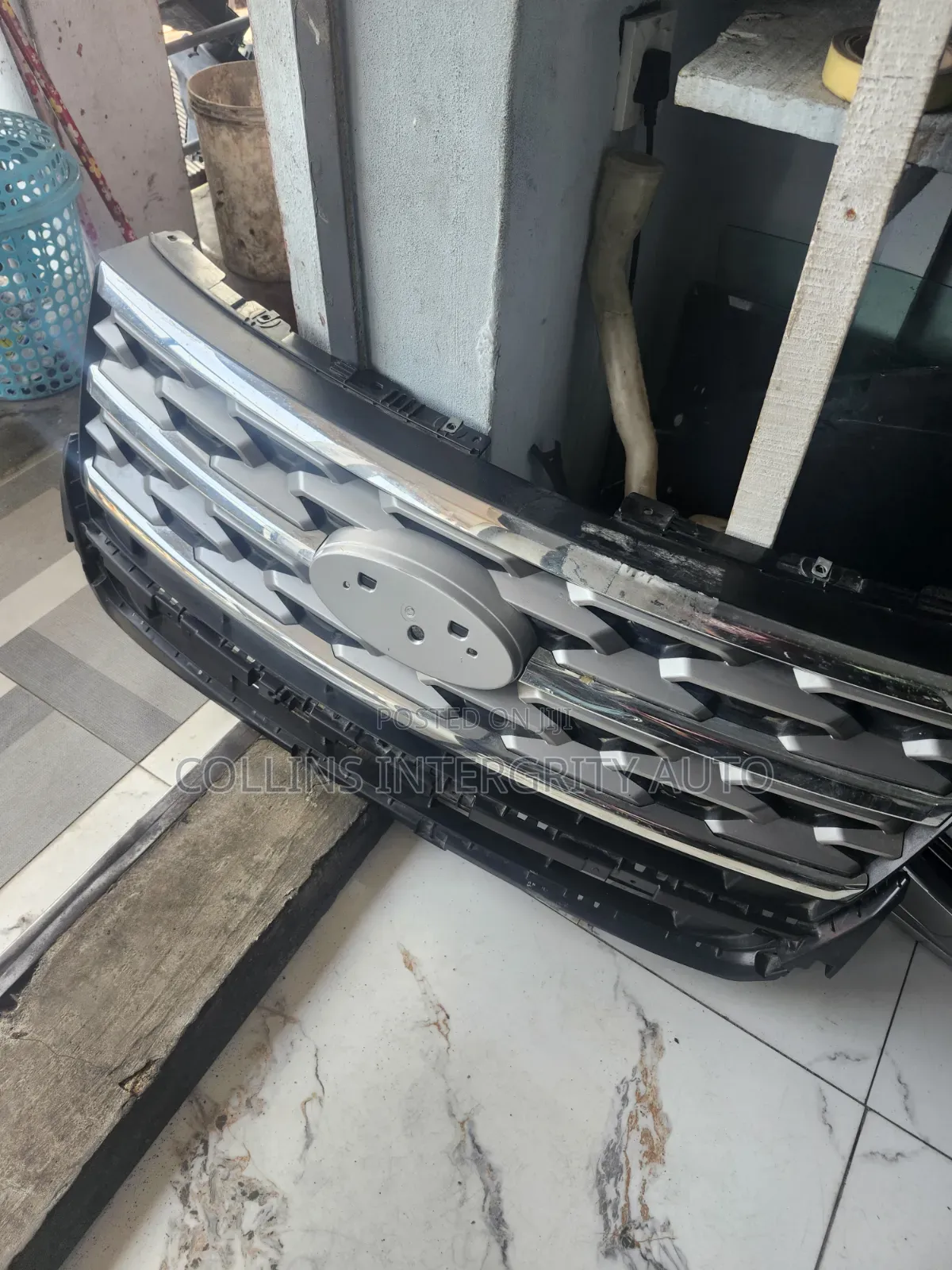 Front Grill Ford Explorer 2016