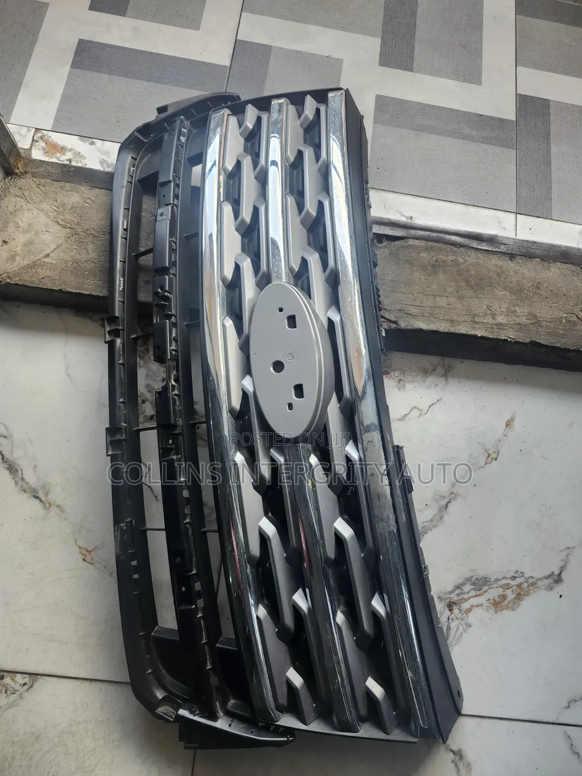 Front Grill Ford Explorer 2016