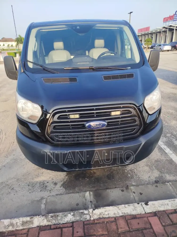 Ford Transit-350 2017 Black
