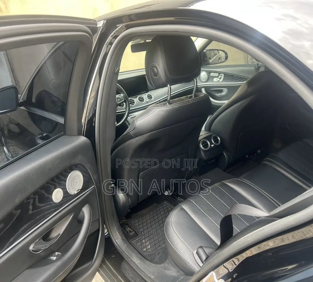 Mercedes-Benz E300 Base RWD Sedan (2.0L 4cyl 9A) 2017 Black