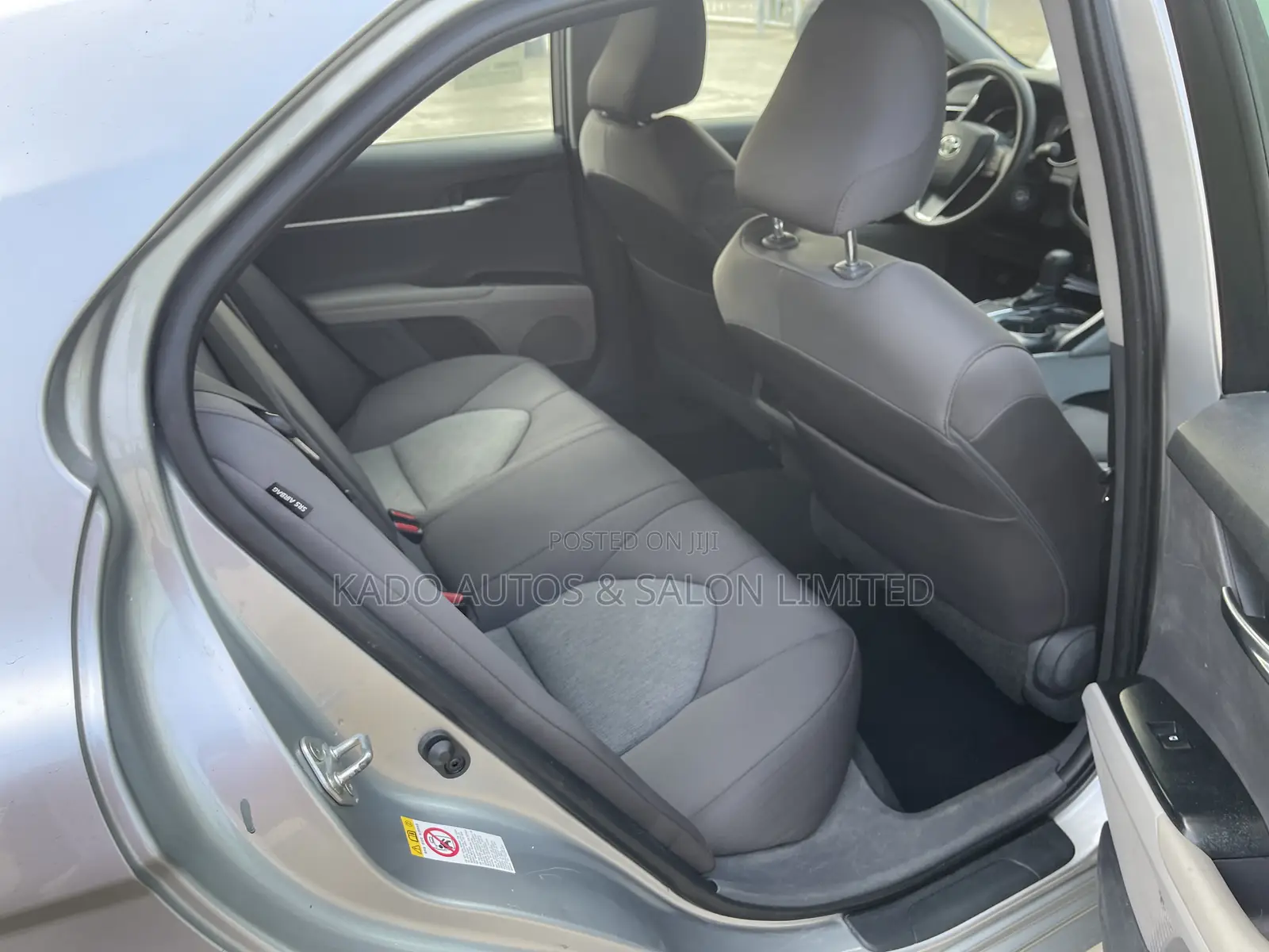 Toyota Camry 2018 Silver