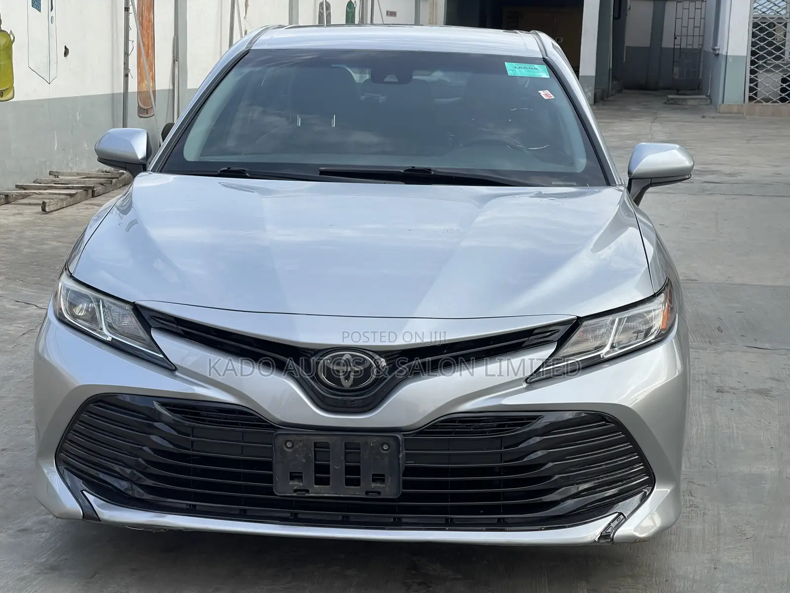 Toyota Camry 2018 Silver