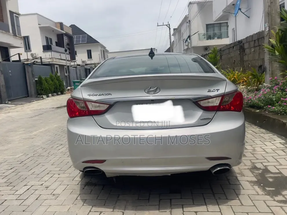 Hyundai Sonata Limited 2.0T Sedan (2.0L 4cyl 6A) 2013 Silver