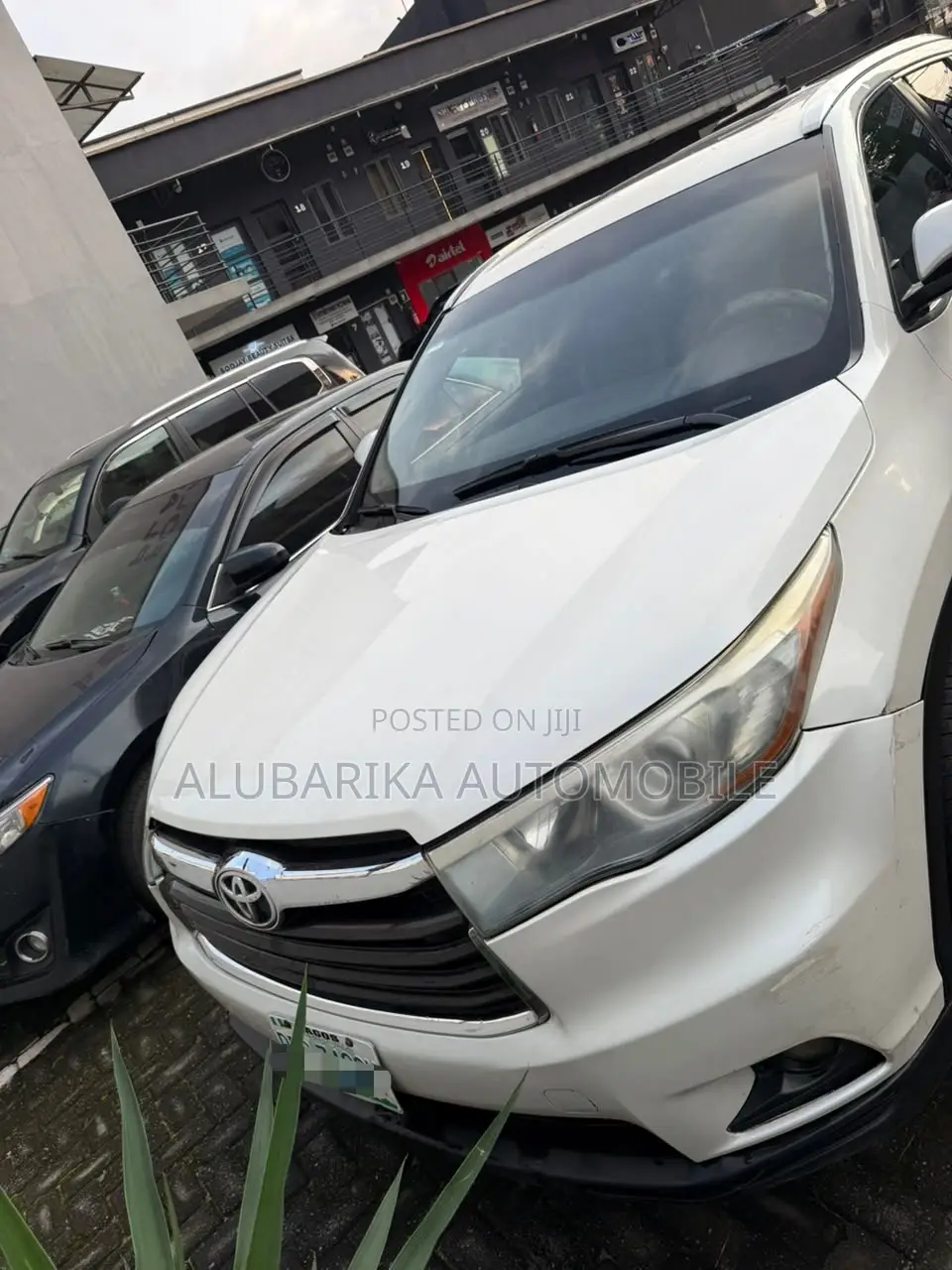 Toyota Highlander XLE 4dr SUV AWD (3.5L 6cyl 6A) 2015 White