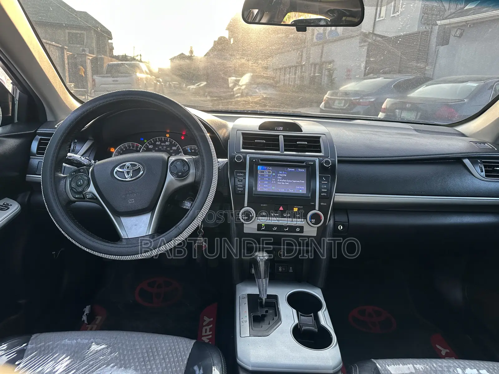 Toyota Camry SE 4dr Sedan (2.5L 4cyl 6A) 2013 Silver