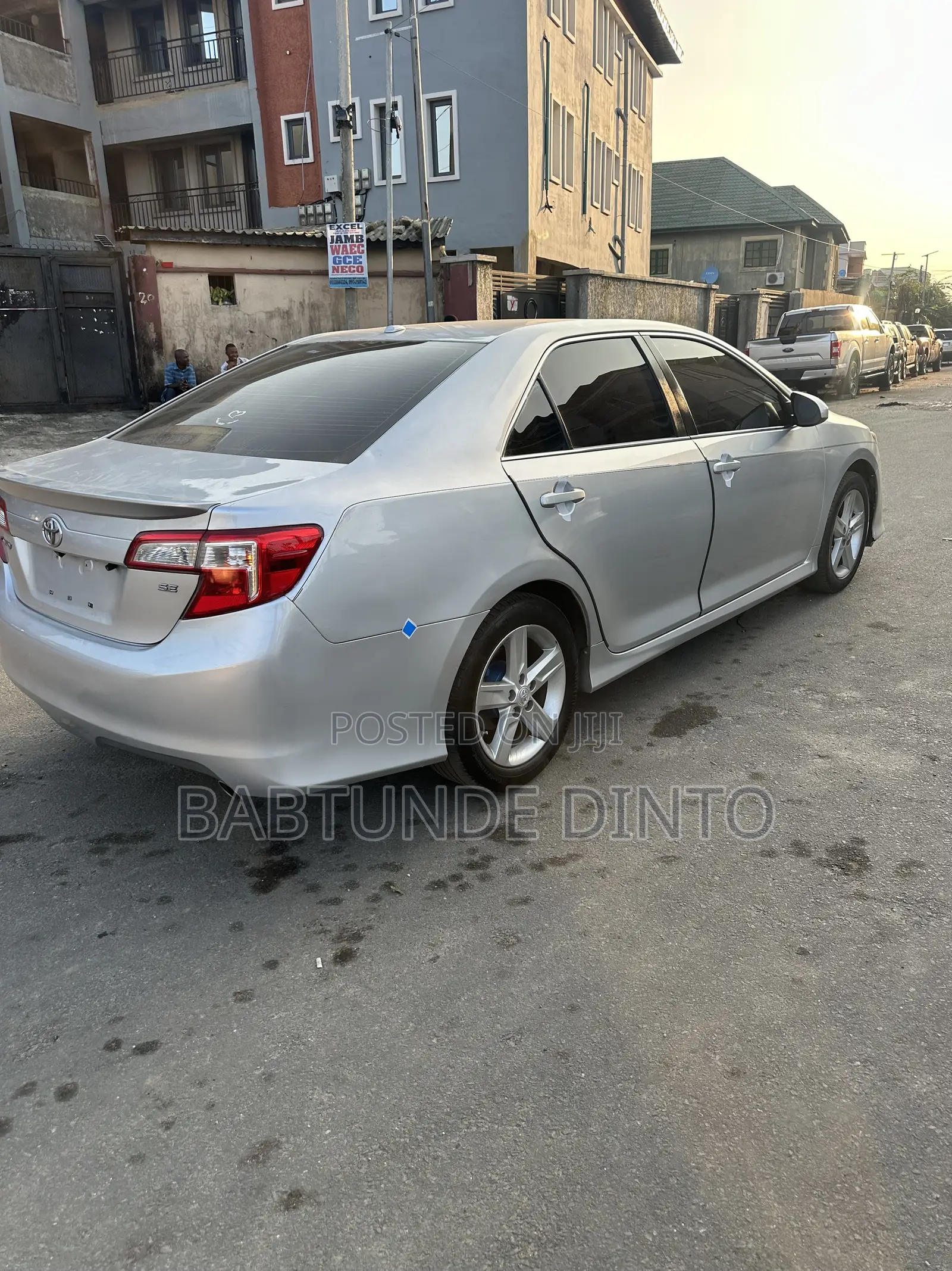 Toyota Camry SE 4dr Sedan (2.5L 4cyl 6A) 2013 Silver