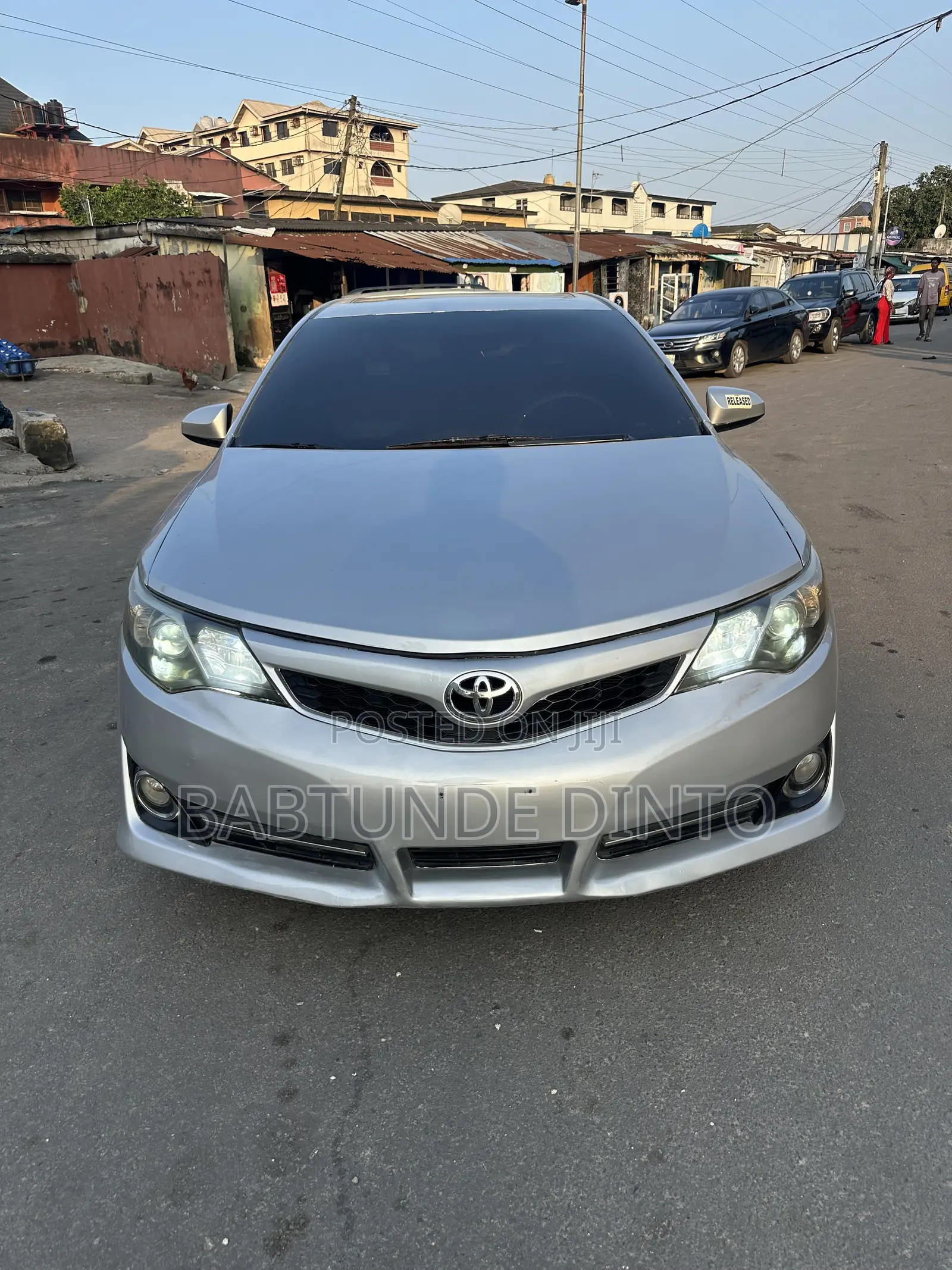 Toyota Camry SE 4dr Sedan (2.5L 4cyl 6A) 2013 Silver