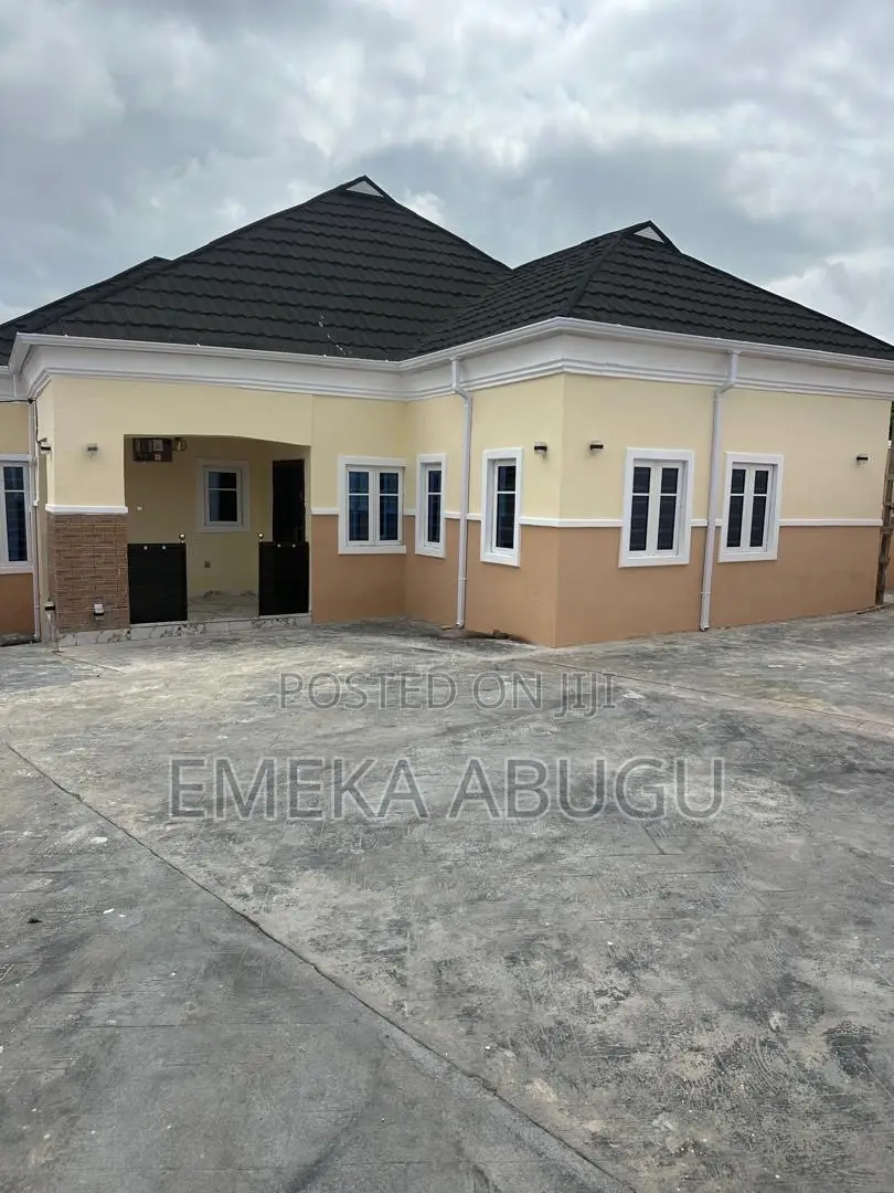 3bdrm Bungalow in Akala Express for sale