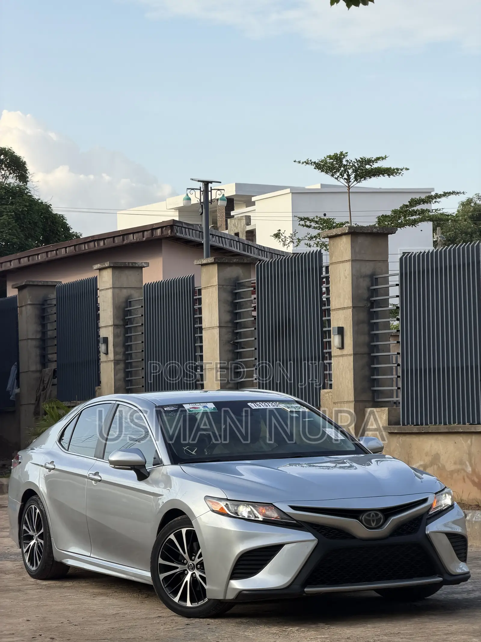 Toyota Camry 2019 Silver