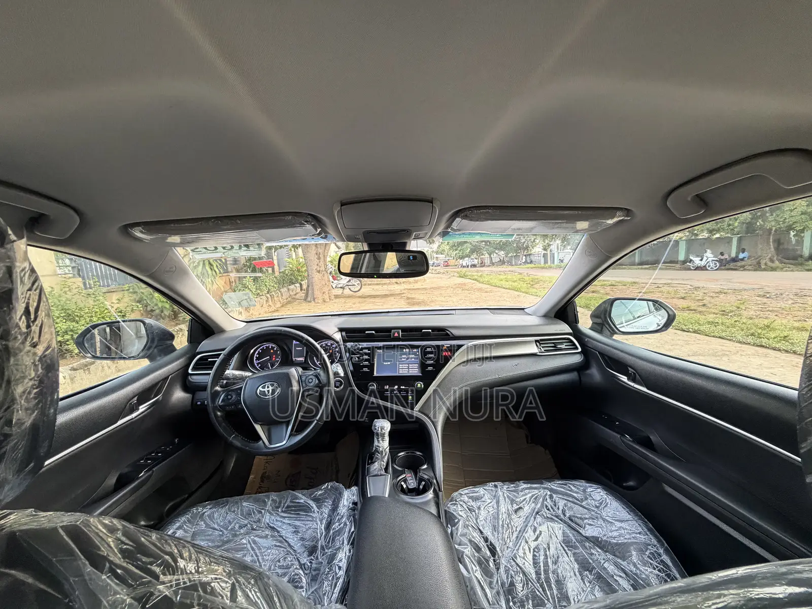 Toyota Camry 2019 Silver