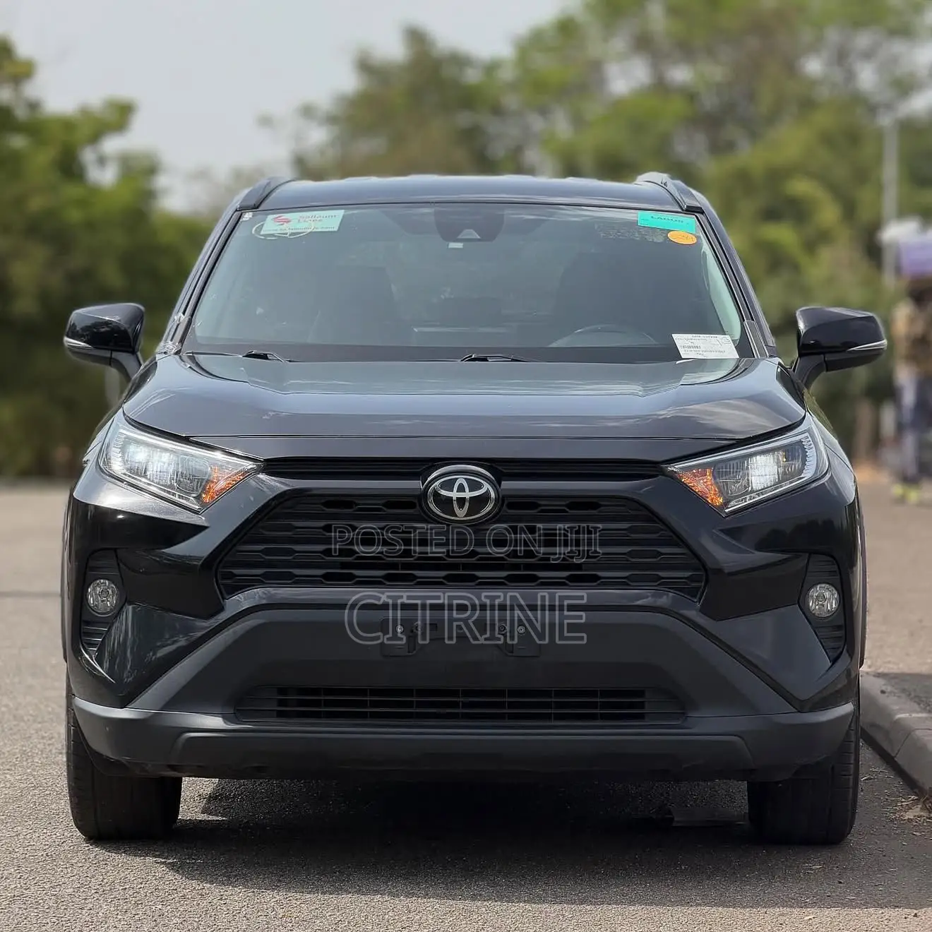 Toyota RAV4 XLE 2021 Black
