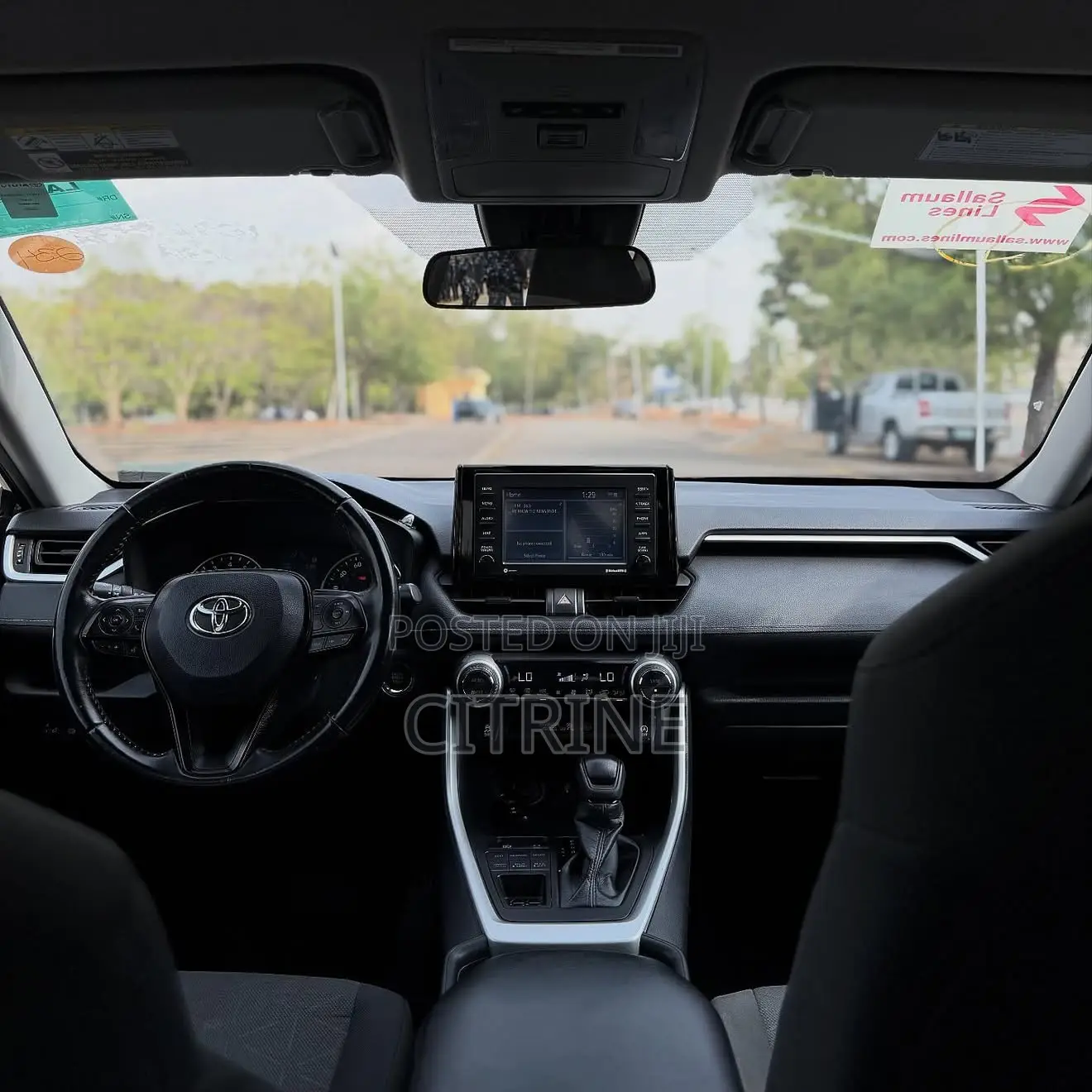 Toyota RAV4 XLE 2021 Black