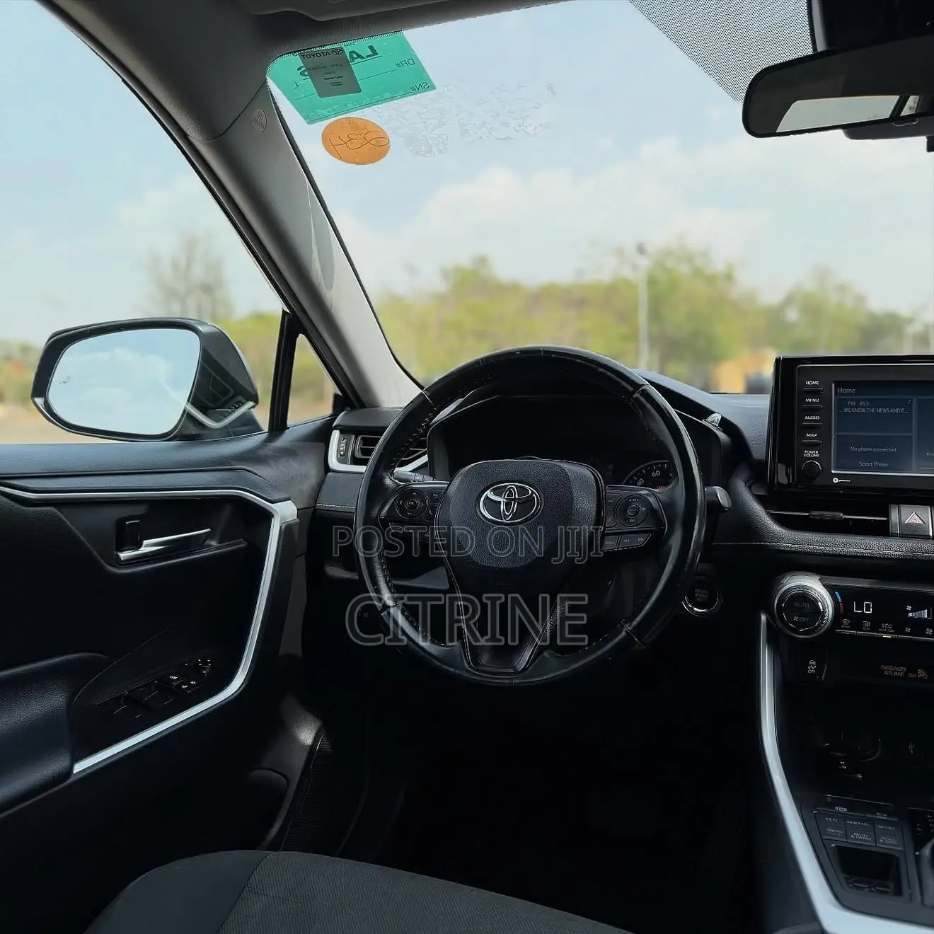 Toyota RAV4 XLE 2021 Black