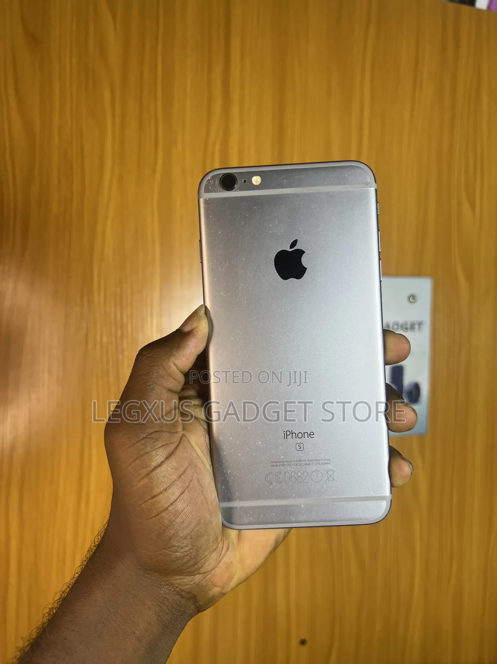 Apple iPhone 6s Plus 64 GB Gray